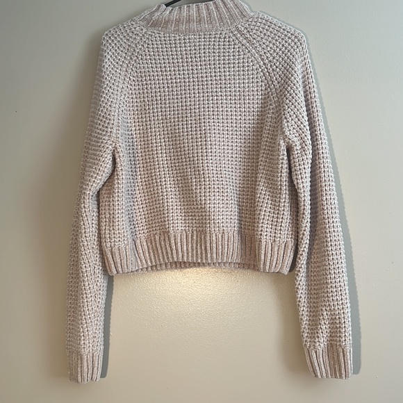 DIVIDED Sweater!! - Picture 2 of 3